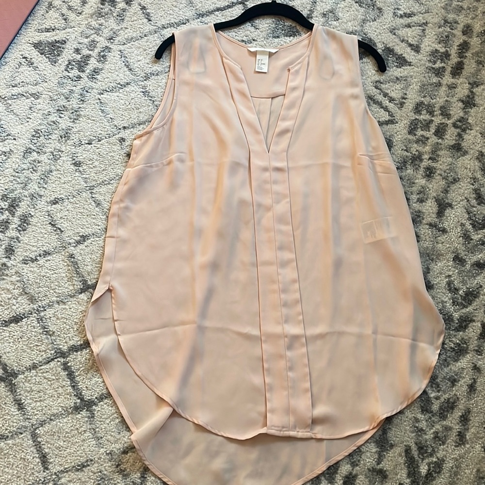 H&M sleeveless blouse